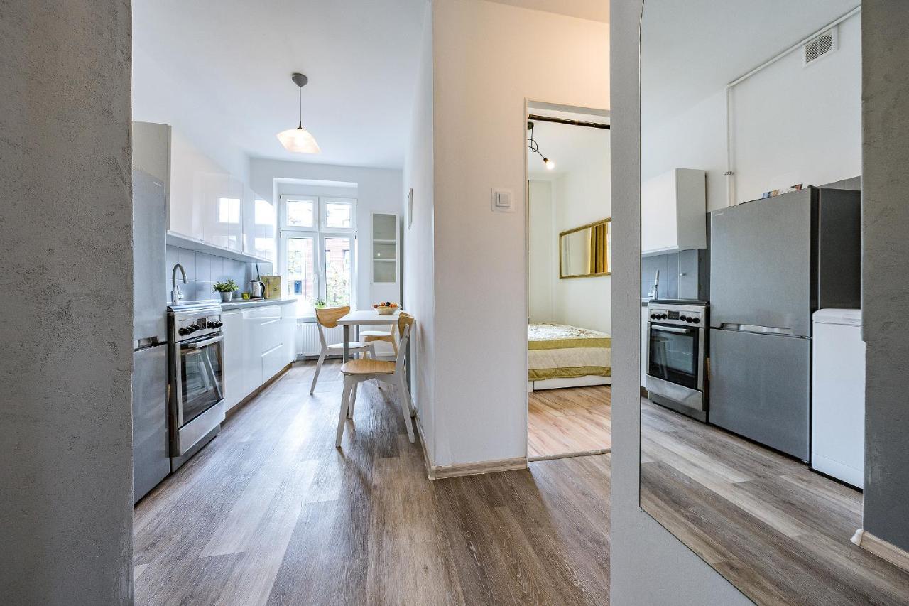 Przytulny Z 2 Sypialniami Na Starym Miescie/ 2bedrooms Old Town Apartment *